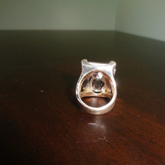 Oversized faux crystal ring- costume jewelry - Picture 4 of 9